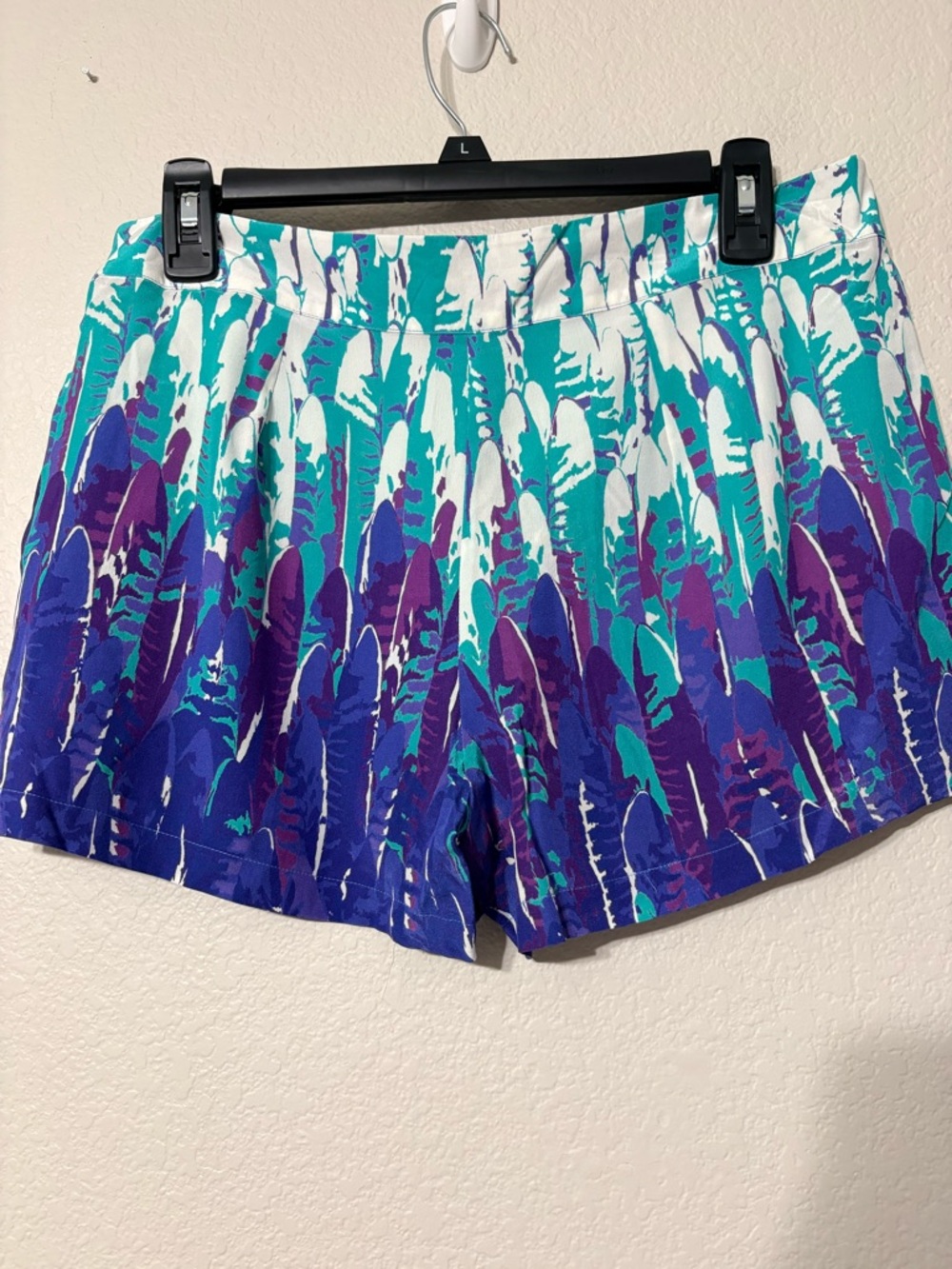 Tart Teal & Purple Printed Pleated Silk Shorts. Side Zip 4 - Picture 2 of 9